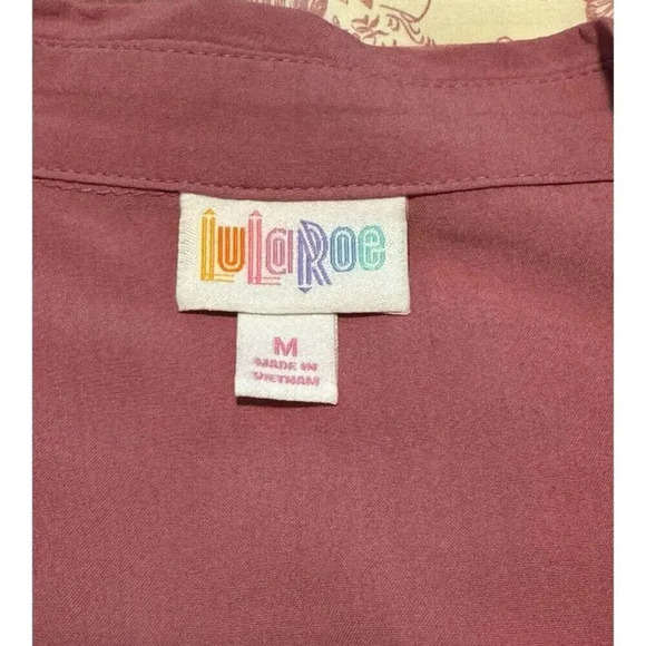 NEW LuLaRoe Amy Medium Pink‎ Floral Lightweight Button Front Dolman Top NWT - Picture 4 of 8